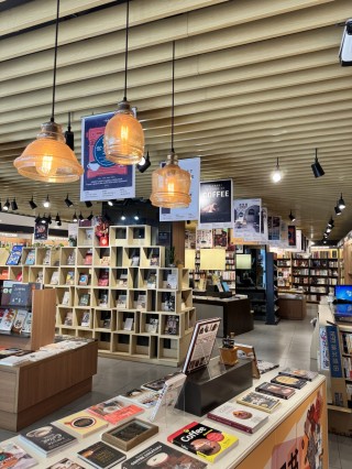 350种咖啡主题图书集结上海，20家参展书店买书送咖啡