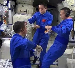 首次公布！中国空间站内发现微生物新物种
